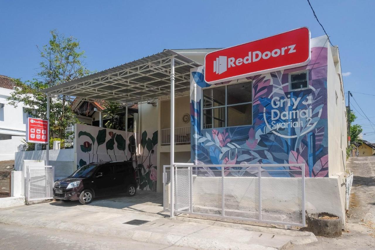 Reddoorz Syariah Near Universitas Mercu Buana Kampus 2 Yogyakarta Kejayan Zewnętrze zdjęcie
